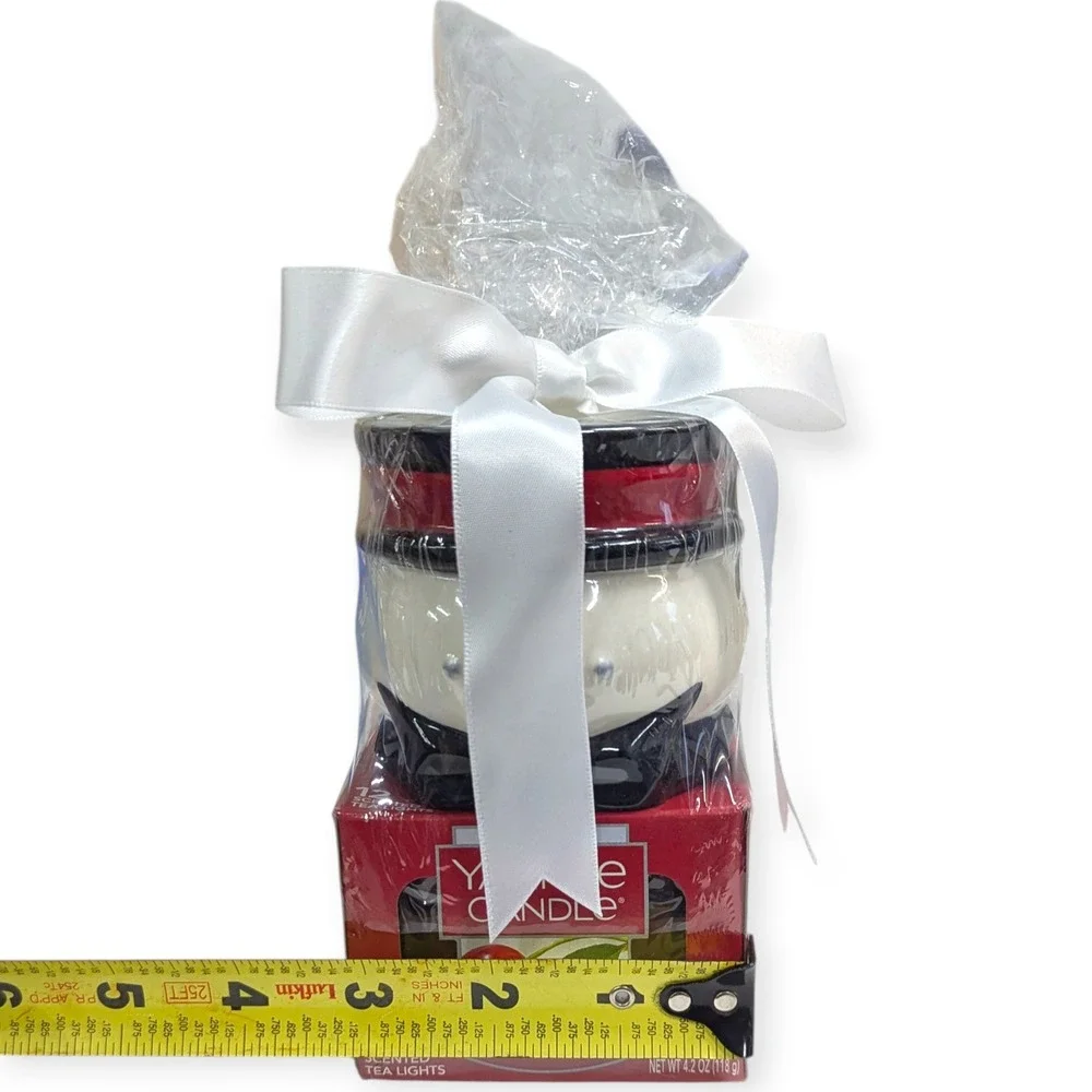 Yankee Candle Cherries On Snow 12‎ Tea Lights & Snowman Ceramic Holder Gift Set